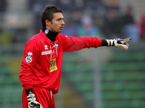 前LPL解说质问Uzi：把事情全爆出来，你配名人堂？LPL赛况一览